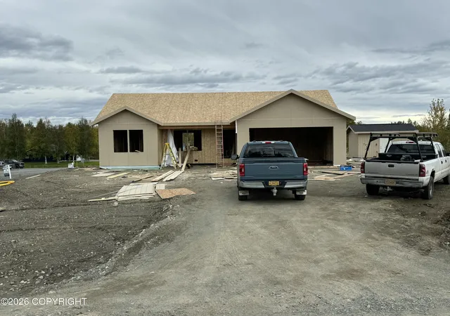 Photo 2 of Sale Pending at 2656 N Cottage Hl Dr, Palmer, AK 99645 | MLS# 26-12036 | Listing updated on 2026-10-09