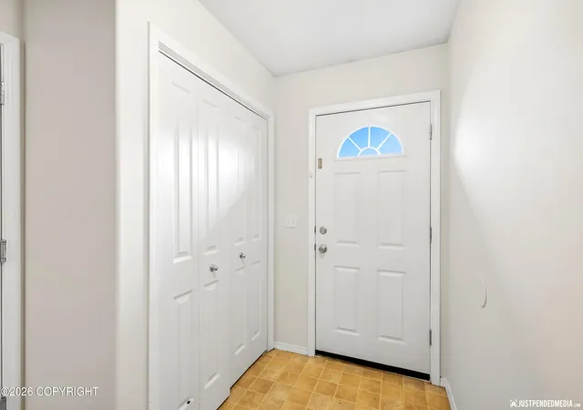 Photo 2 of Sale Pending at 6505 Kara Sue Loop, Anchorage, AK 99504 | MLS# 26-11994 | Listing updated on 2026-10-01