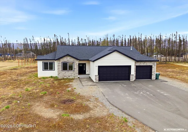 Photo 2 of Single family home for sale at 703 W Birdnest Dr, Wasilla, AK 99654 | MLS# 26-12348 | Listing updated on 2026-10-03
