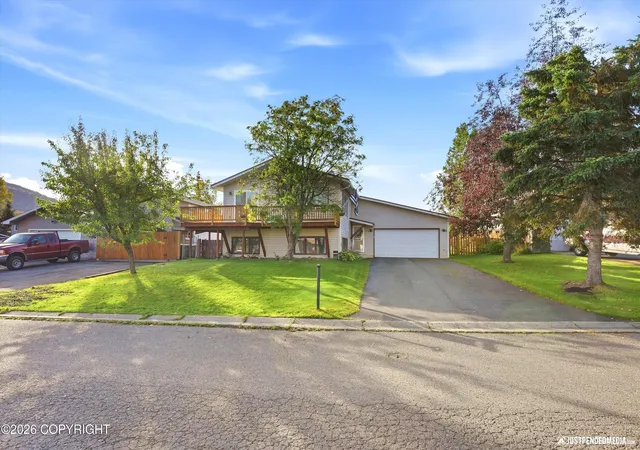 Photo 2 of Single family home for sale at 8420 Little Dipper Ave, Anchorage, AK 99504 | MLS# 26-12007 | Listing updated on 2026-10-09