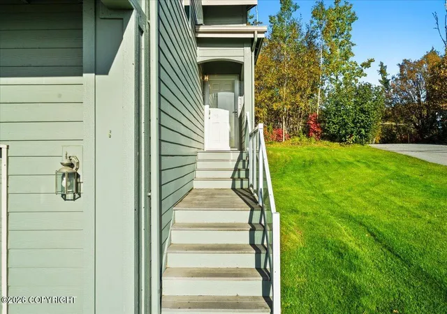Photo 3 of Sale Pending at 6160 S Clearview Cir, Wasilla, AK 99623 | MLS# 26-12082 | Listing updated on 2026-10-16