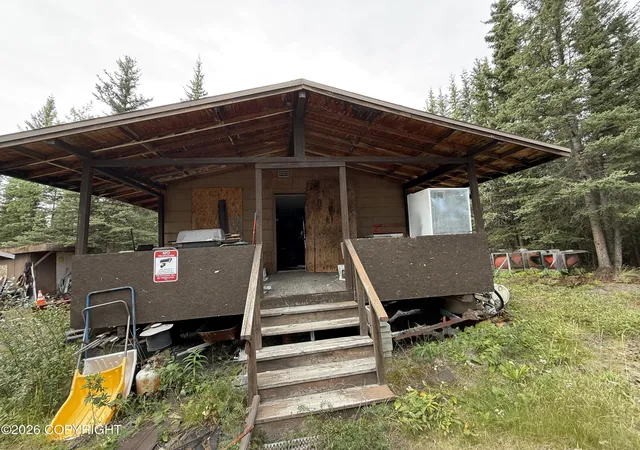 Photo 1 of Single family home for sale at Mile 1283 Richardson Hwy, Gakona, AK 99586 | MLS# 26-12066 | Listing updated on 2026-09-21