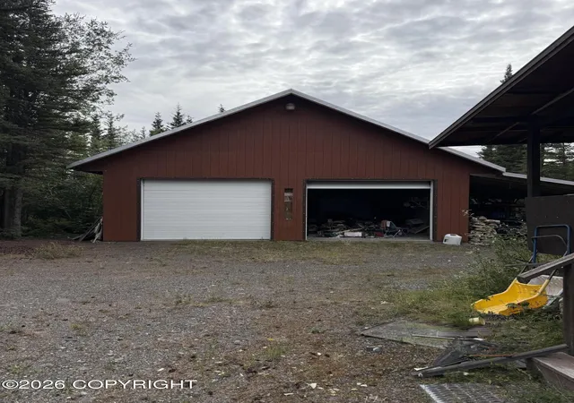 Photo 2 of Single family home for sale at Mile 1283 Richardson Hwy, Gakona, AK 99586 | MLS# 26-12066 | Listing updated on 2026-09-21