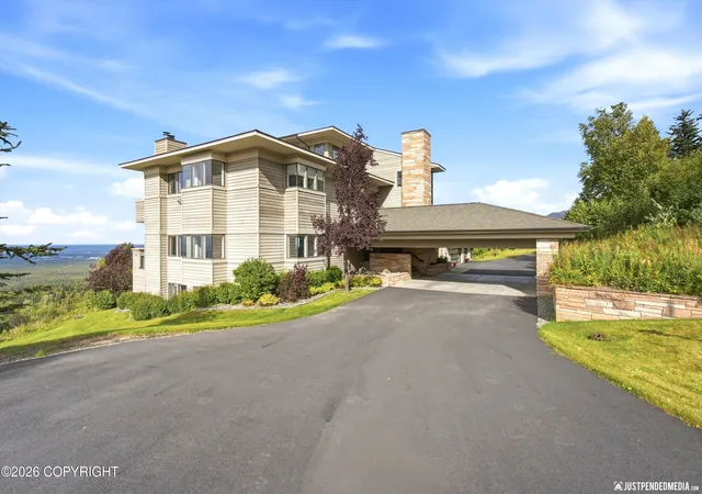 Photo 3 of Single family home for sale at 9900 Hillhaven Cir, Anchorage, AK 99507 | MLS# 26-12771 | Listing updated on 2026-10-05
