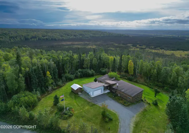 Photo 3 of Single family home for sale at 41385 Sutherlin Rd, Soldotna, AK 99669 | MLS# 26-12240 | Listing updated on 2026-10-06