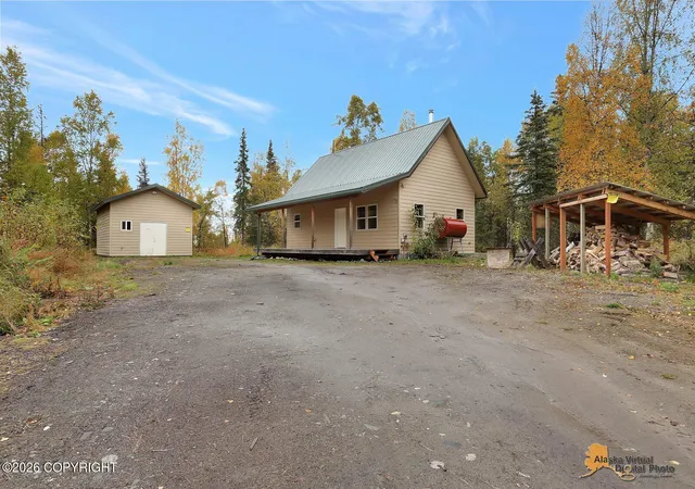 Photo 1 of Single family home for sale at 12813 W Willow Fishhook Rd, Willow, AK 99688 | MLS# 26-12241 | Listing updated on 2026-09-23