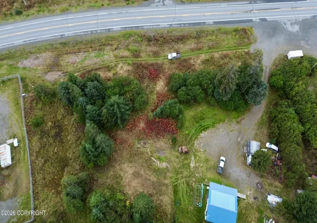Photo 3 of Sale Pending at 26940 Sterling Hwy, Anchor Point, AK 99556 | MLS# 26-12227 | Listing updated on 2026-10-03