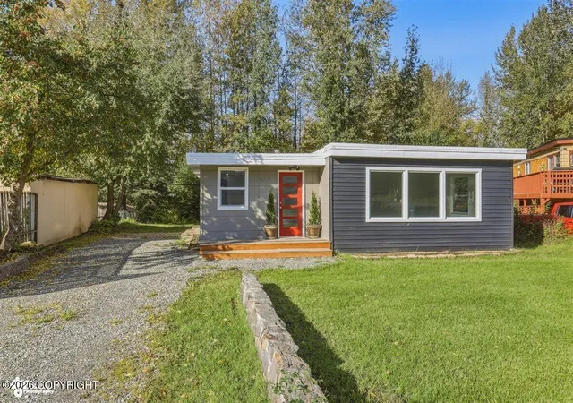 Photo 2 of Single family home for sale at 4008 Allan Pl, Anchorage, AK 99508 | MLS# 26-12379 | Listing updated on 2026-10-05