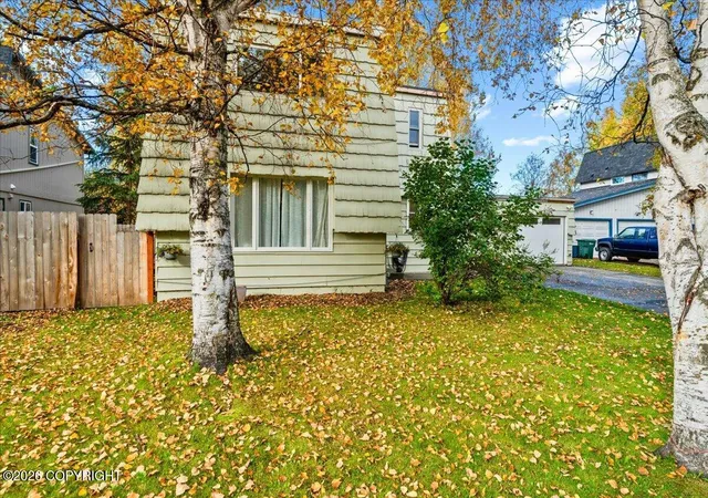 Photo 3 of Condo for sale at 7962 Resurrection Dr, Anchorage, AK 99504 | MLS# 26-12584 | Listing updated on 2026-10-20