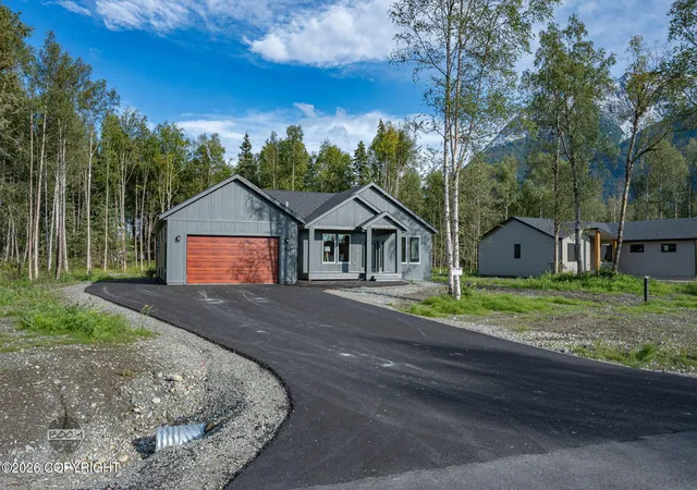 Photo 2 of Single family home for sale at 5741 S Gates St, Palmer, AK 99645 | MLS# 26-12308 | Listing updated on 2026-09-24