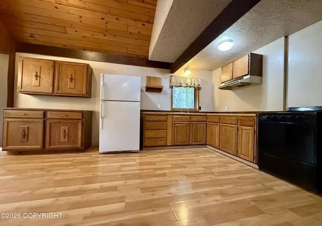 Photo 3 of Sale Pending at 10671 W Forest Park Ct, Wasilla, AK 99623 | MLS# 26-12428 | Listing updated on 2026-10-18