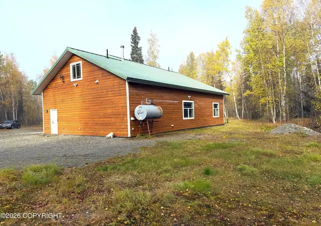 Photo 2 of Single family home for sale at 14895 E Susitna Shrs Rd, Willow, AK 99688 | MLS# 26-12407 | Listing updated on 2026-09-28