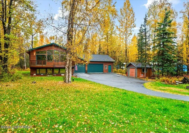 Photo 3 of Sale Pending at 1031 E Susitna Bay, Wasilla, AK 99654 | MLS# 26-12676 | Listing updated on 2026-10-06
