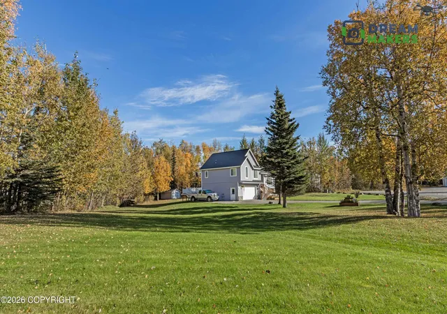 Photo 2 of Sale Pending at 2925 S Emperors Cir, Wasilla, AK 99623 | MLS# 26-12715 | Listing updated on 2026-10-09