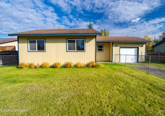 Photo 2 of Sale Pending at 116 Leibrock Cir, Soldotna, AK 99669 | MLS# 26-12552 | Listing updated on 2026-10-07