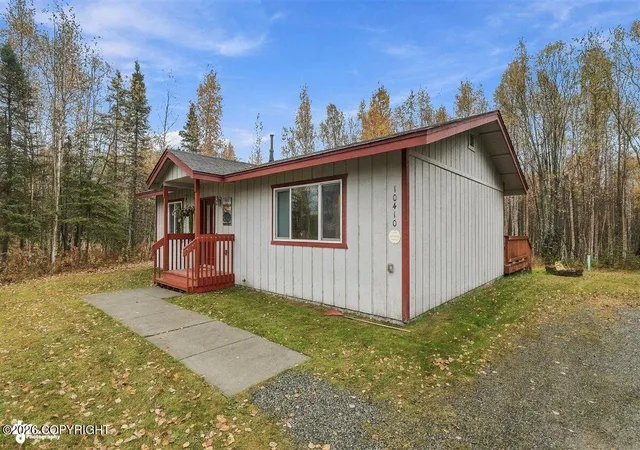 Photo 3 of Sale Pending at 10410 W Pinckney Dr, Wasilla, AK 99623 | MLS# 26-12632 | Listing updated on 2026-10-14