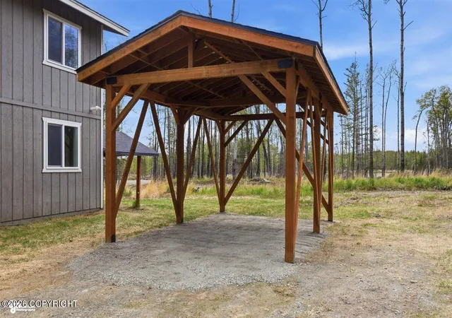Photo 4 of Single family home for sale at 6005 N Little Rock Cir, Wasilla, AK 99654 | MLS# 26-12574 | Listing updated on 2026-10-27
