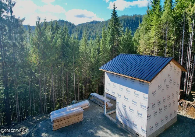 Photo 4 of Single family home for sale at 26b Alder Rd, Thorne Bay, AK 99919 | MLS# 26-12712 | Listing updated on 2026-10-06