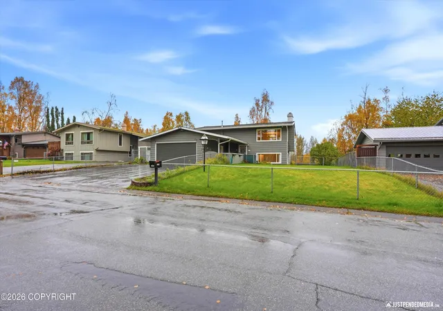 Photo 2 of Single family home for sale at 1880 Otter St, Anchorage, AK 99504 | MLS# 26-12722 | Listing updated on 2026-10-11