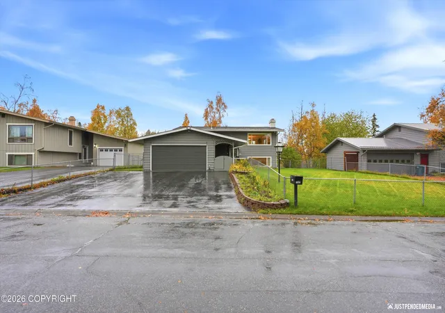 Photo 3 of Single family home for sale at 1880 Otter St, Anchorage, AK 99504 | MLS# 26-12722 | Listing updated on 2026-10-11