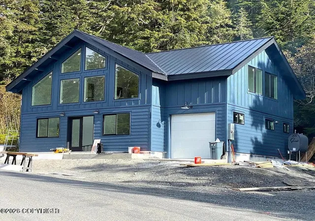 Single family home for sale at 100 Cabin Ridge Rd, Cordova, AK 99574 | MLS# 26-12658