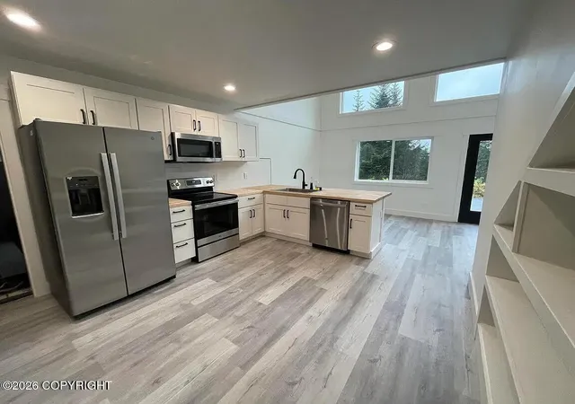 Photo 3 of Single family home for sale at 100 Cabin Ridge Rd, Cordova, AK 99574 | MLS# 26-12658 | Listing updated on 2026-10-02