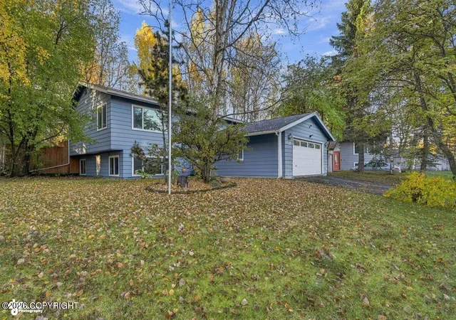 Photo 2 of Single family home for sale at 8320 Majestic Dr, Anchorage, AK 99504 | MLS# 26-12775 | Listing updated on 2026-10-08