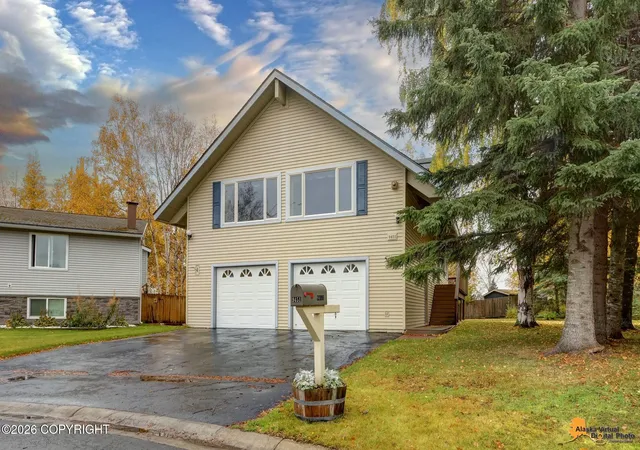 Photo 3 of Single family home for sale at 9451 Kylie Cir, Anchorage, AK 99502 | MLS# 26-12851 | Listing updated on 2026-10-21