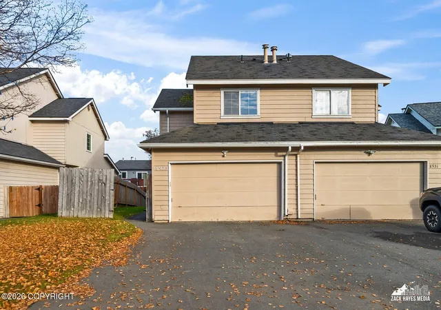 Photo 3 of Single family home for sale at 8925 Joy Cir, Anchorage, AK 99502 | MLS# 26-13029 | Listing updated on 2026-10-15