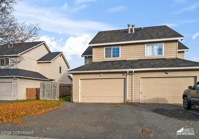 Photo 3 of Single family home for sale at 8925 Joy Cir, Anchorage, AK 99502 | MLS# 26-13029 | Listing updated on 2026-10-15