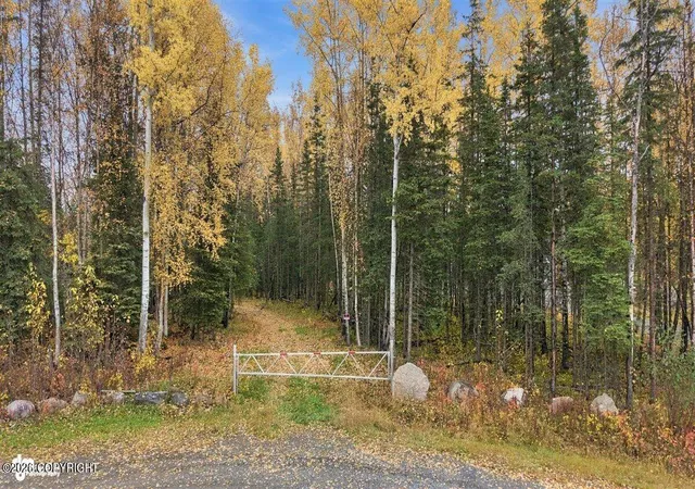 Photo 1 of Sale Pending at 39414 Flatstone Ct, Soldotna, AK 99669 | MLS# 26-12952 | Listing updated on 2026-10-13