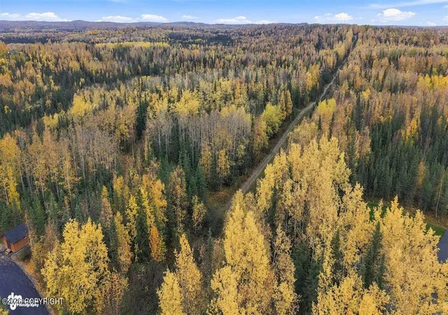Photo 3 of Sale Pending at 39414 Flatstone Ct, Soldotna, AK 99669 | MLS# 26-12952 | Listing updated on 2026-10-13