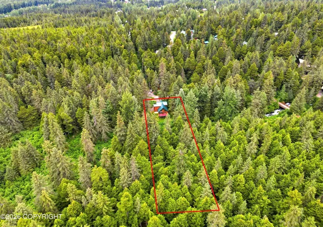 Photo 4 of Single family home for sale at 165 Virgin Crk Rd, Girdwood, AK 99587 | MLS# 26-12990 | Listing updated on 2026-10-15