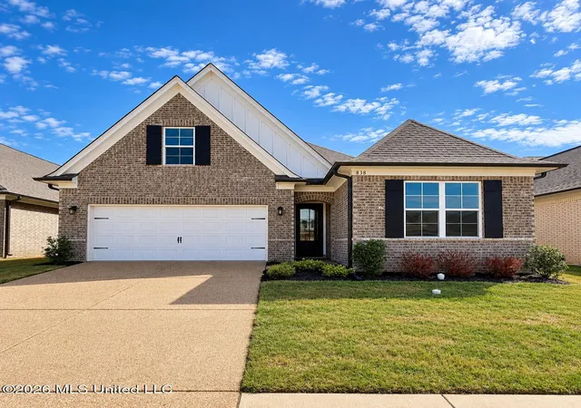 Photo 1 of Sale Pending at 838 W Quitman Ct, Nesbit, MS 38651 | MLS# 4133169 | Listing updated on 2026-10-11