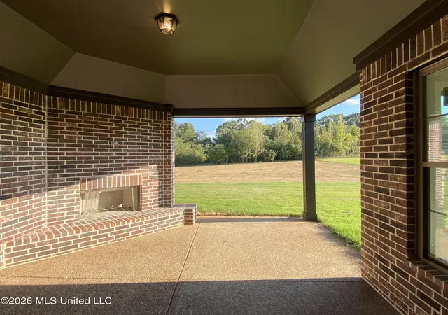 Photo 3 of Sale Pending at 321 Cedar Crst Cvs, Byhalia, MS 38611 | MLS# 4135273 | Listing updated on 2026-09-16