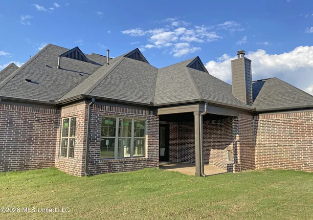 Photo 4 of Sale Pending at 321 Cedar Crst Cvs, Byhalia, MS 38611 | MLS# 4135273 | Listing updated on 2026-09-16