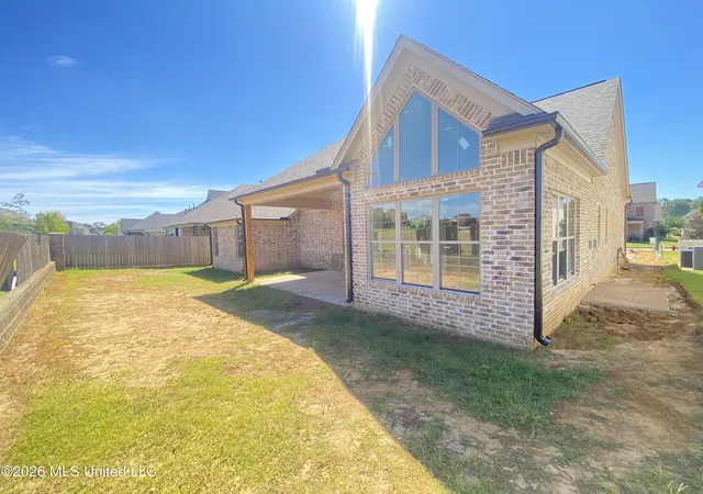 Photo 3 of Single family home for sale at 8026 Old Addison Dr, Olive Branch, MS 38654 | MLS# 4135922 | Listing updated on 2026-09-15
