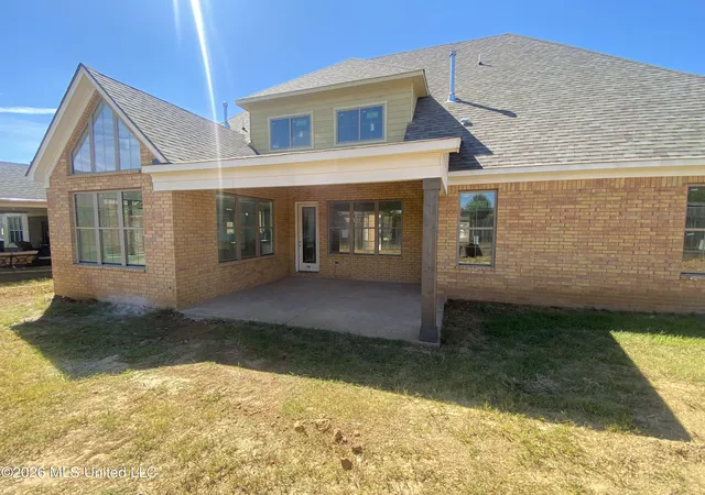 Photo 2 of Single family home for sale at 8046 Old Addison Dr, Olive Branch, MS 38654 | MLS# 4135987 | Listing updated on 2026-09-15