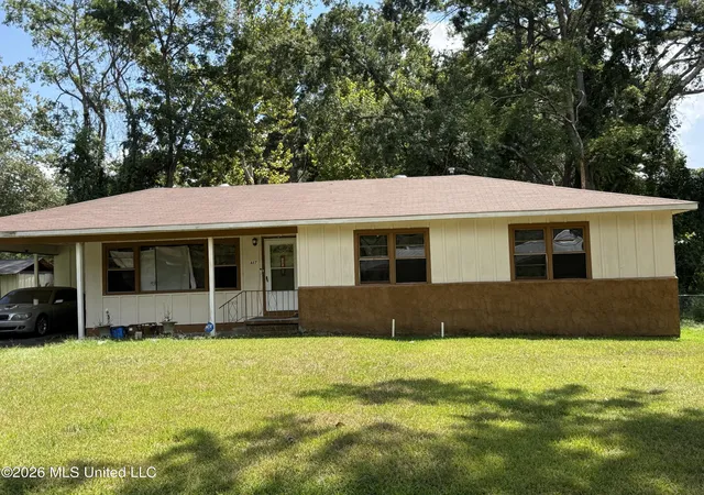 Photo 1 of Single family home for sale at 617 N Park Dr, Jackson, MS 39206 | MLS# 4137274 | Listing updated on 2026-09-10