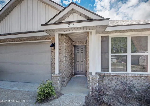 Photo 3 of Single family home for sale at 217 Raulston Dr, Byram, MS 39272 | MLS# 4137941 | Listing updated on 2026-10-14