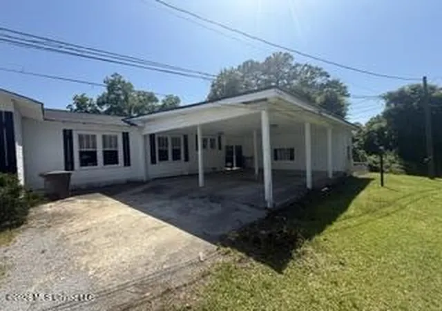 Photo 3 of Single family home for sale at 206 S Monroe St, Calhoun City, MS 38916 | MLS# 4139296 | Listing updated on 2026-10-04