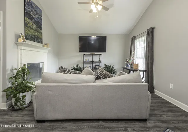 Photo 3 of Sale Pending at 10650 Stephenson Ln, Olive Branch, MS 38654 | MLS# 4161601 | Listing updated on 2026-09-17