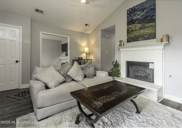 Photo 4 of Sale Pending at 10650 Stephenson Ln, Olive Branch, MS 38654 | MLS# 4161601 | Listing updated on 2026-09-17