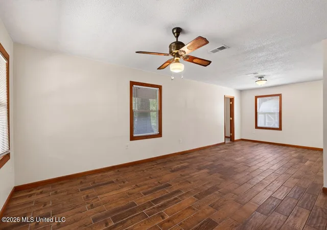 Photo 4 of Single family home for sale at 2306 Curcor Dr, Gulfport, MS 39507 | MLS# 4140205 | Listing updated on 2026-09-08