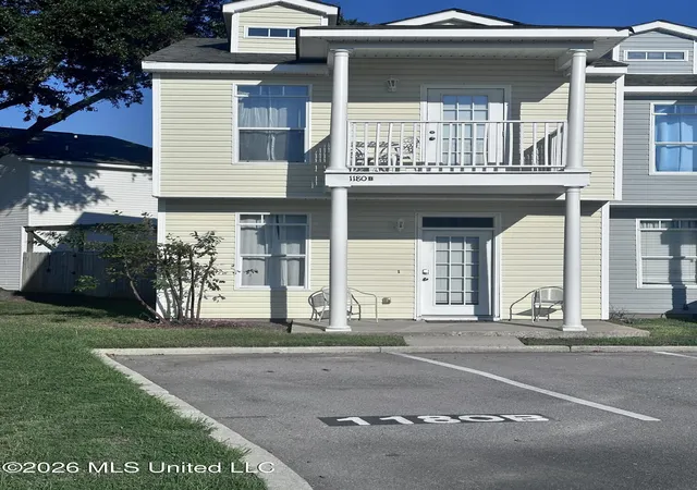 Townhouse for sale at 1180 Century Oaks Dr, Gulfport, MS 39507 | MLS# 4144692