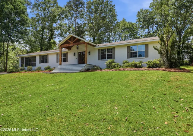 Photo 2 of Single family home for sale at 573 Clinton Tinnin Rd, Clinton, MS 39056 | MLS# 4163433 | Listing updated on 2026-10-08