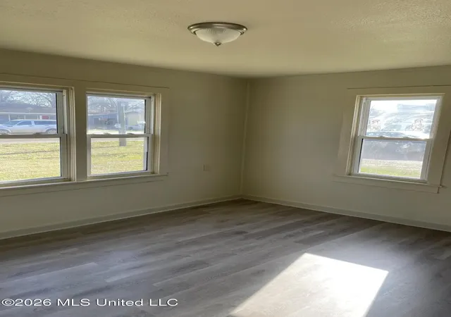 Photo 3 of Single family home for sale at 2011 Carrollton Ave, Greenwood, MS 38930 | MLS# 4147442 | Listing updated on 2026-09-08