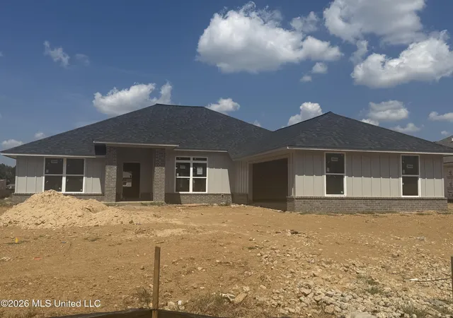 Photo 2 of Single family home for sale at 8822 Mary Mccoy Dr, Olive Branch, MS 38654 | MLS# 4148267 | Listing updated on 2026-09-08