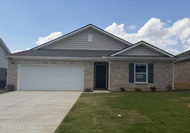 Photo 1 of Single family home for sale at 90 Pine St, Byhalia, MS 38611 | MLS# 4150020 | Listing updated on 2026-09-11