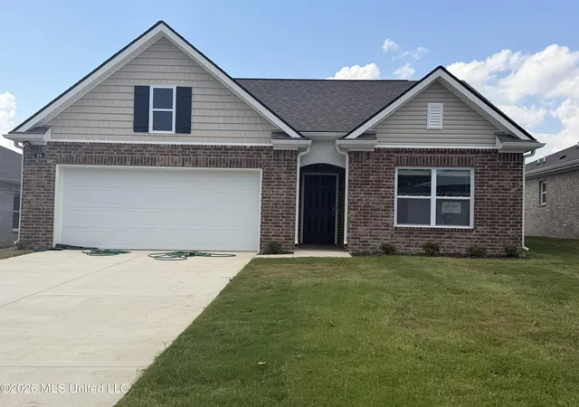 Photo 1 of Sale Pending at 94 Pine St, Byhalia, MS 38611 | MLS# 4150027 | Listing updated on 2026-09-11